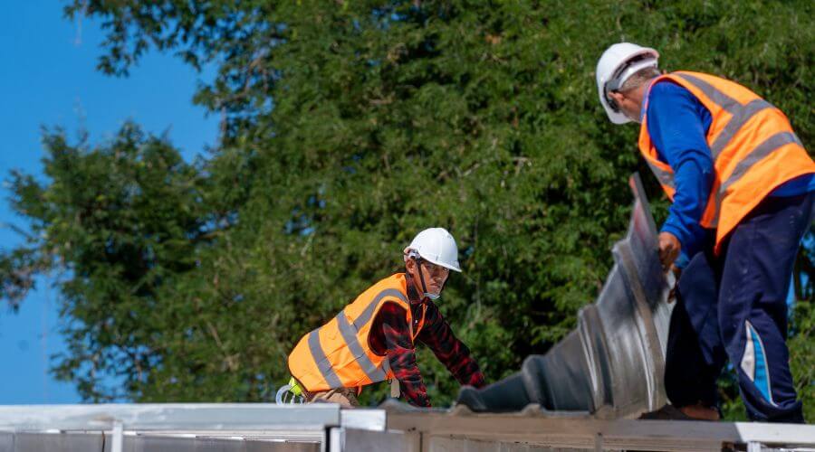 Professional gutter cleaning in Scott, MS